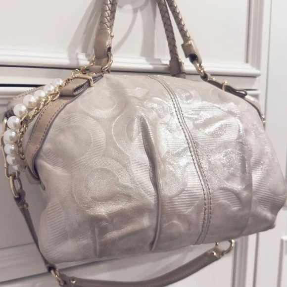 ✨🎀 Coach Madison Sophia Shimmery Champagne Gold Pleated Whipstitch Satchel Bag - Picture 8 of 17